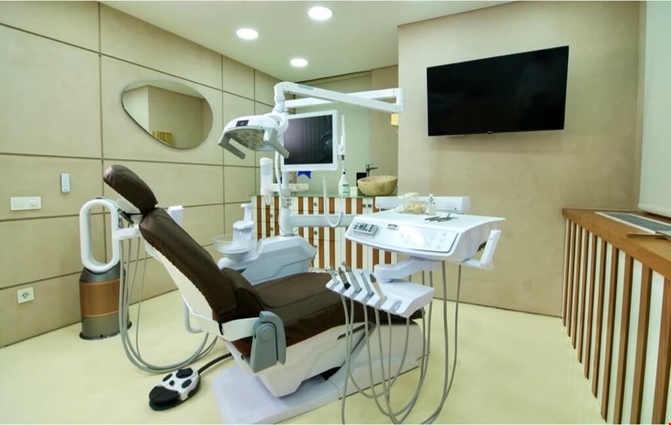 Clinique YEG 4